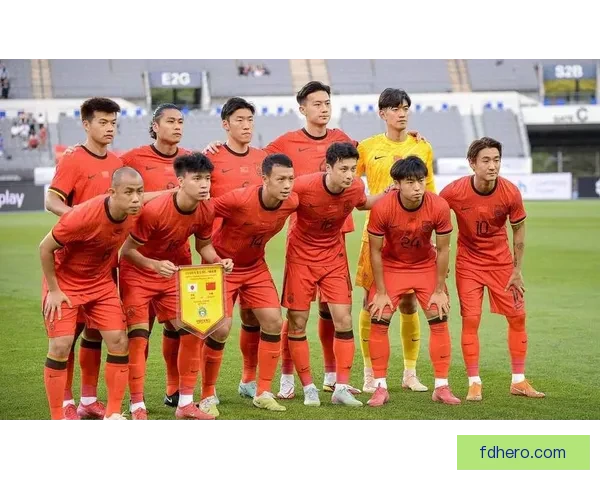 体坛联播聚焦巴黎引援巴萨中场德罗国足热身逼平乌兹别克展现新貌